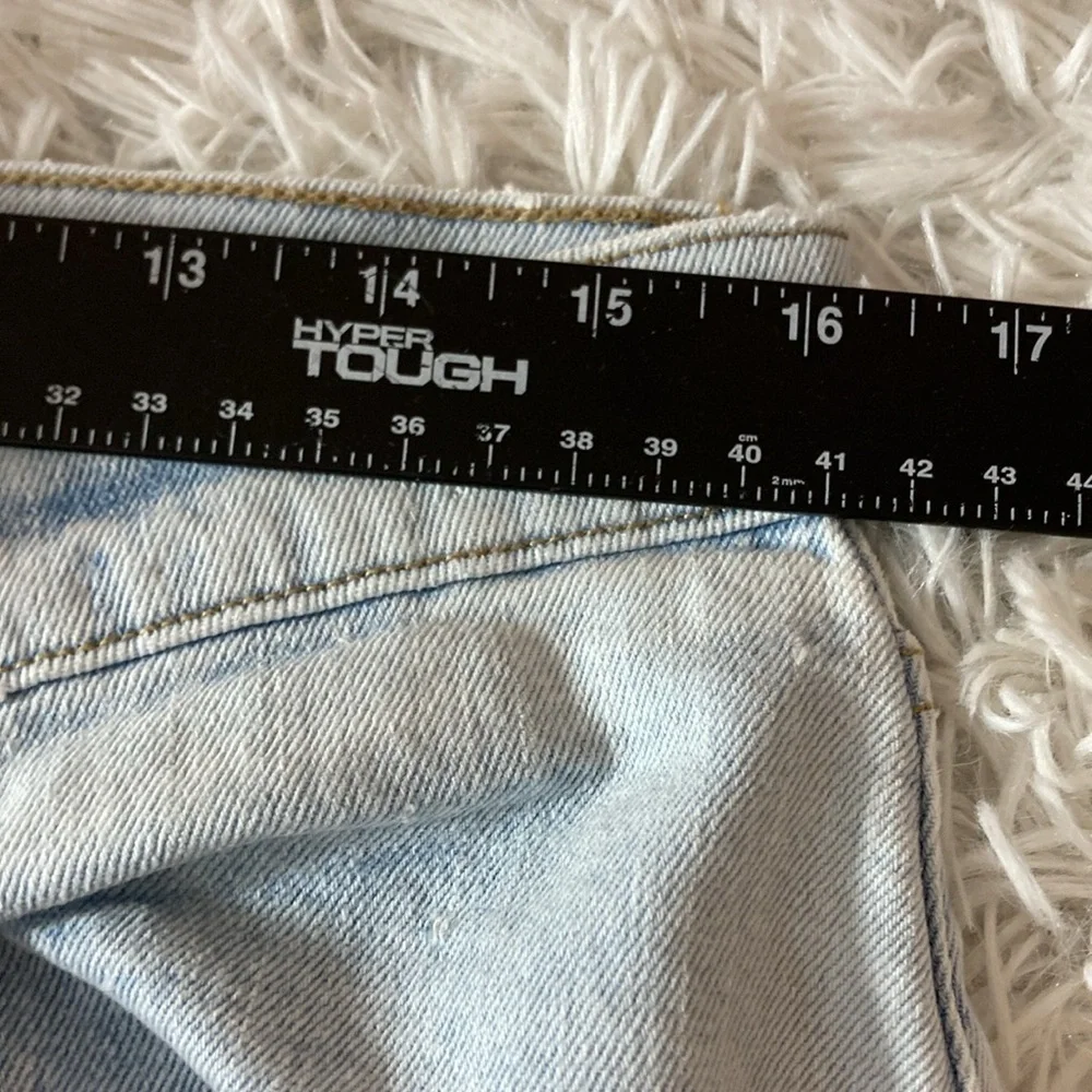 Abercrombie & Fitch - The Slim Straight Ultra High Rise - Picture 10 of 12